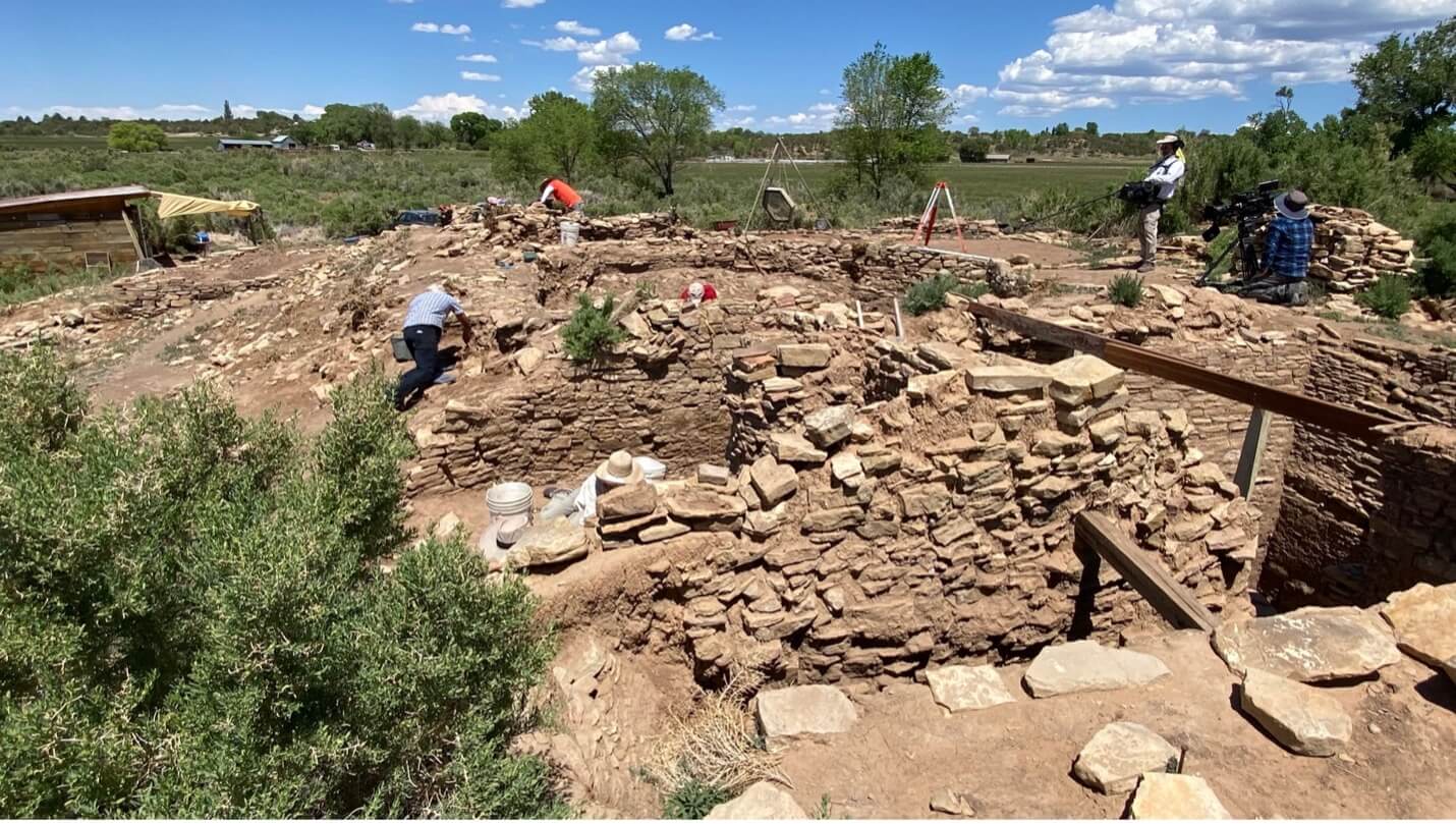 Excavation at Wallace Ruin, an Ancestral Pueblo Great House