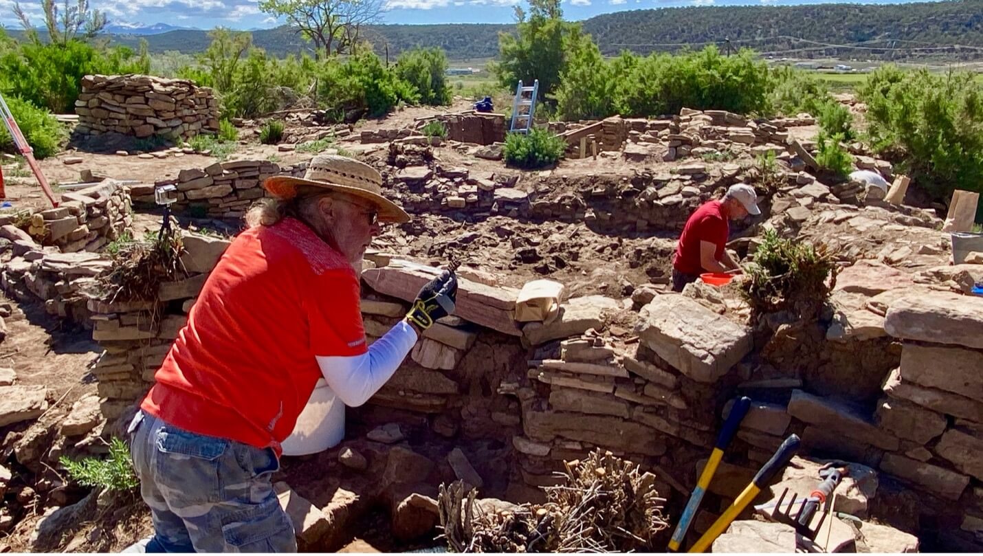 Excavation at Wallace Ruin, an Ancestral Pueblo Great House